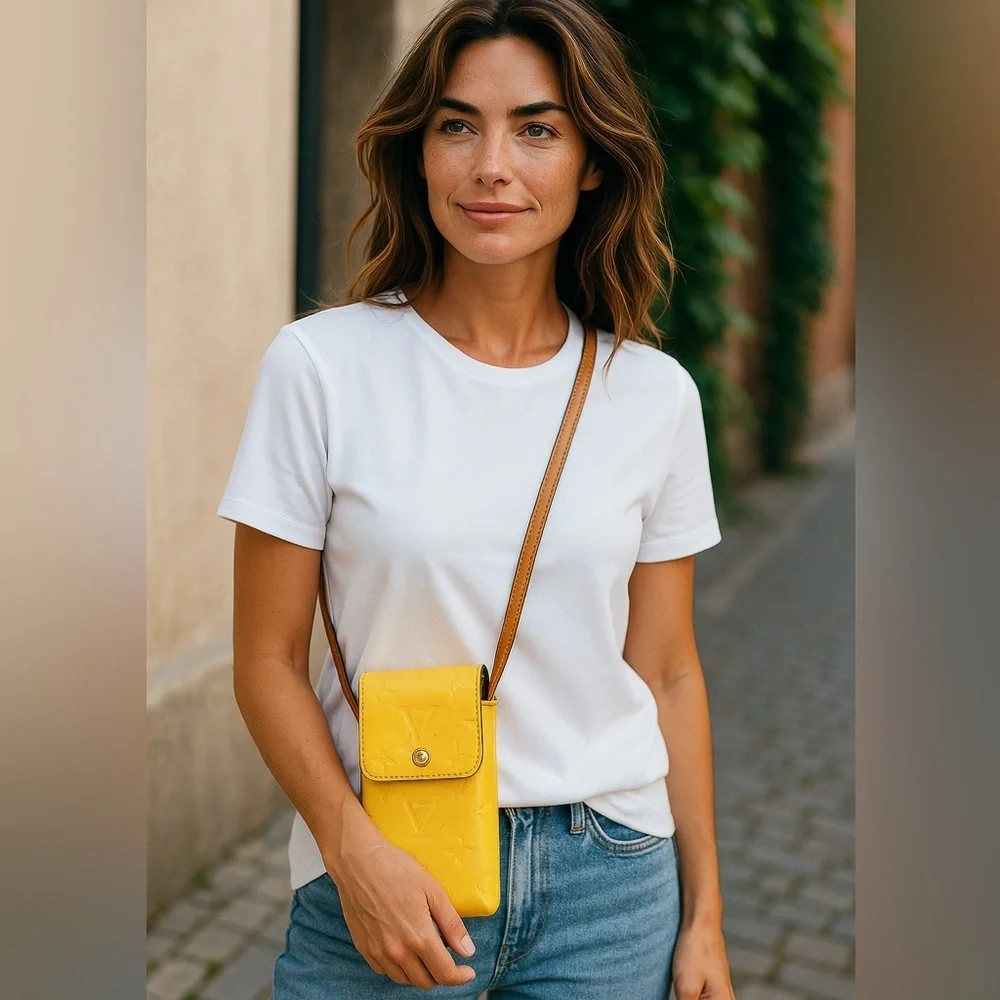 Vintage Louis Vuitton LV Crossbody Walker bag Yellow Vernis